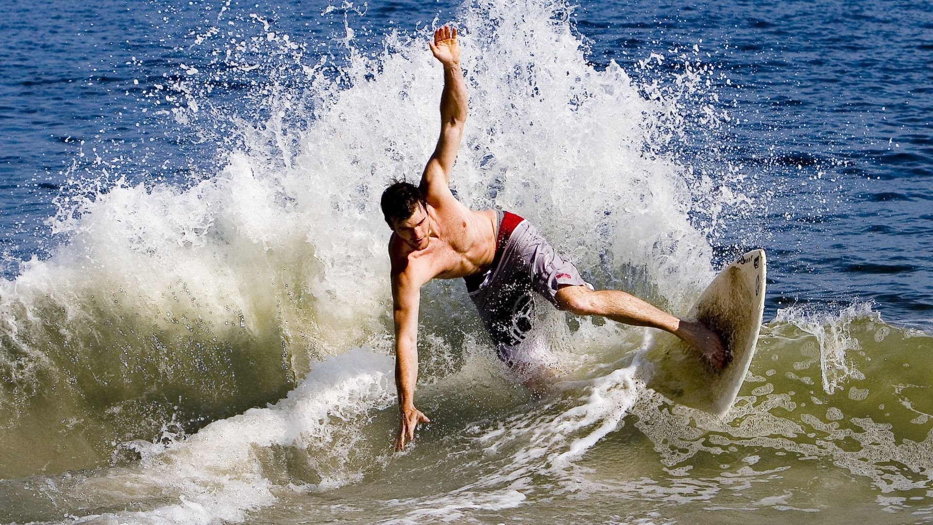 篮网赛后团队合照展现凝聚力与信心，篮网全队合照